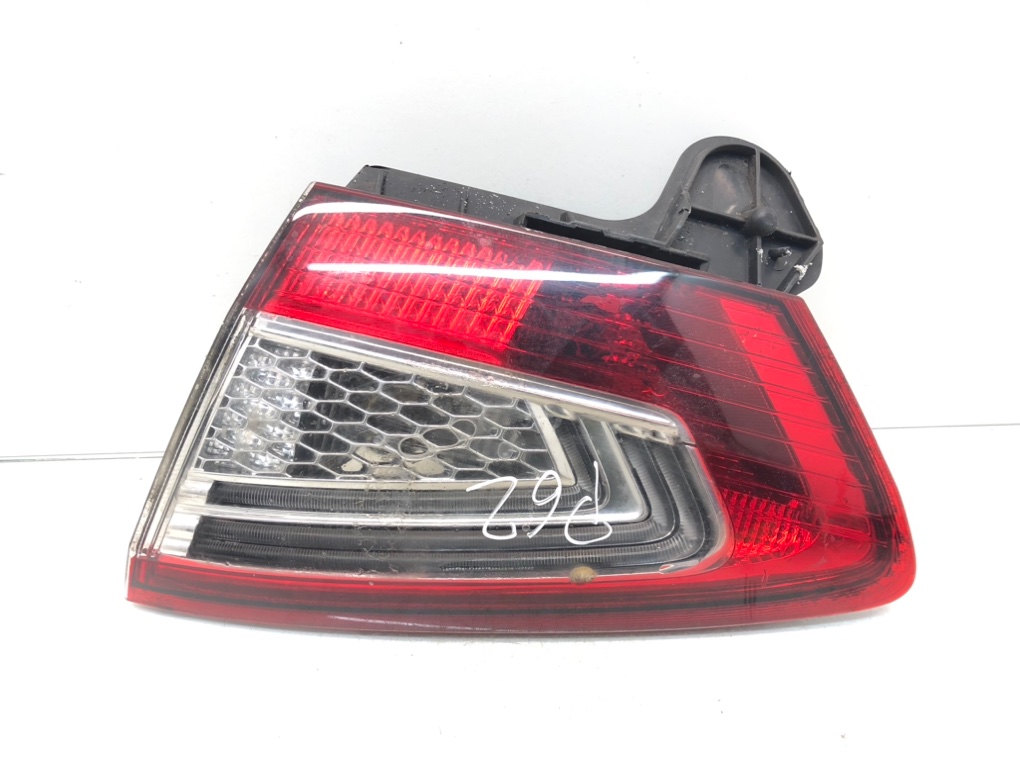 Фонарь крышки багажника правый для Ford Mondeo, 2011 г. 2.0 TDCi дизель б/у