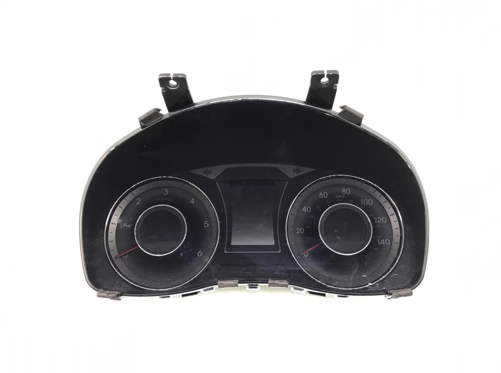 Щиток приборов (приборная панель) для Hyundai i40, 2012 г. 1.7 CRDi дизель б/у