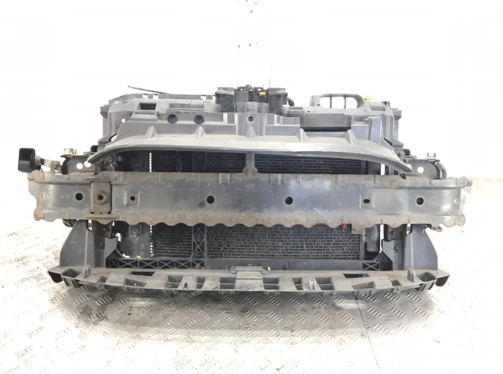 Панель передняя (телевизор) для Ford Fiesta, 2009 г. 1.4 TDCi дизель б/у