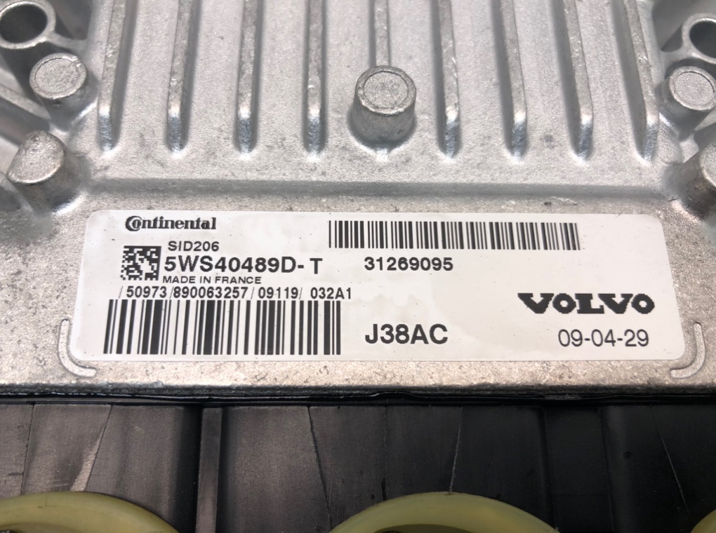Блок управления двигателем для Volvo S40, 2009 г. 2.0 TD дизель б/у — фото 7