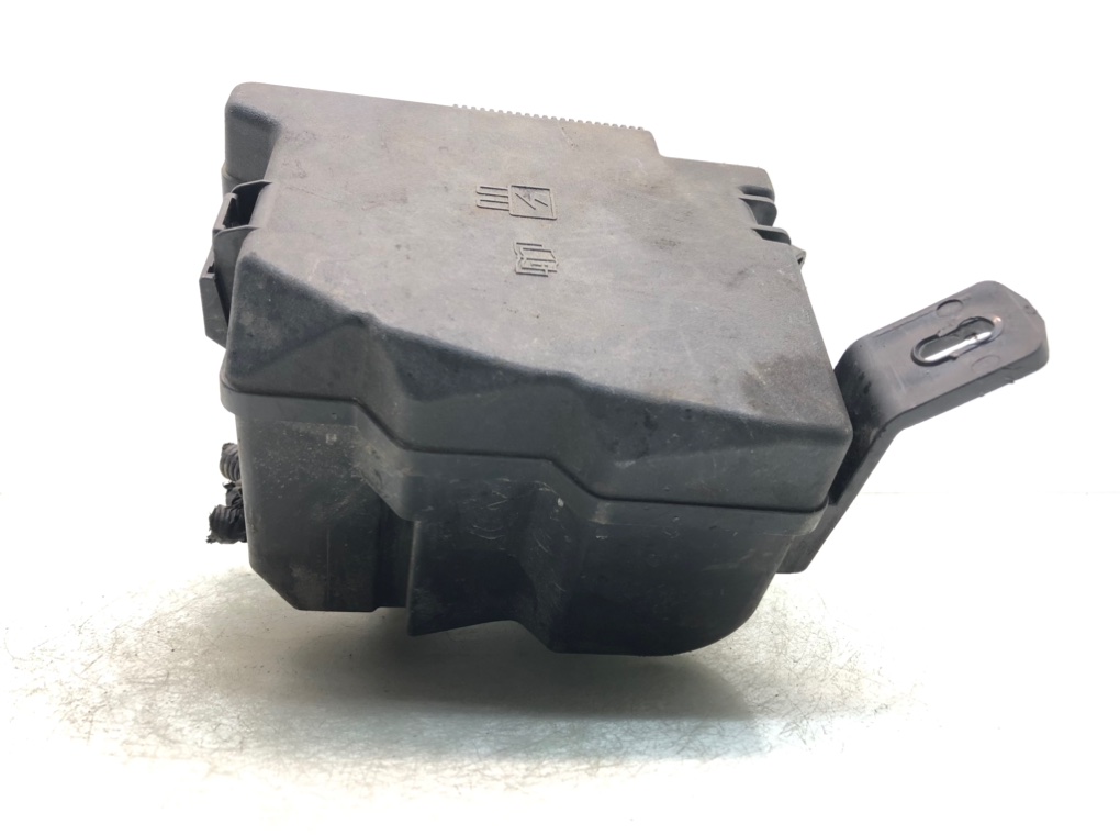 Блок предохранителей для Ford Fiesta, 2009 г. 1.4 TDCi дизель б/у — фото 5
