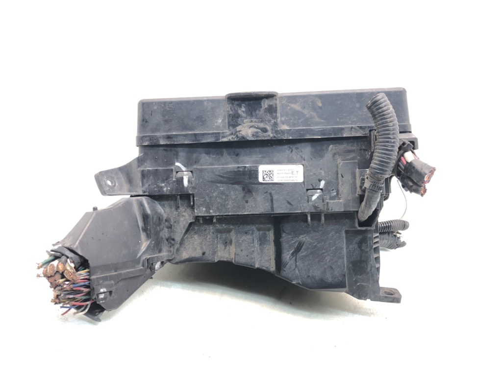 Блок предохранителей для Toyota Avensis, 2012 г. 2.0 D-4D дизель б/у — фото 3