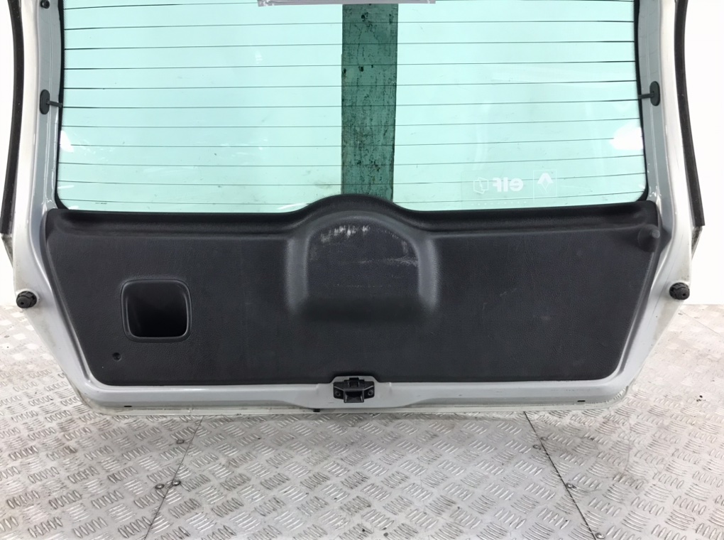 Крышка багажника для Renault Clio, 2004 г. 1.1 бензин б/у — фото 4