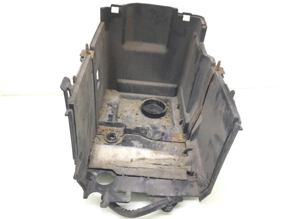 Полка аккумулятора для Mazda 5, 2006 г. 1.8 i бензин б/у — фото 3