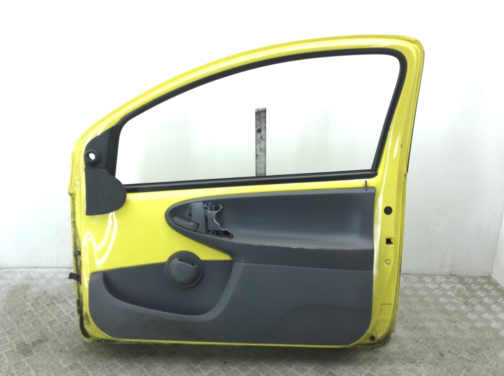 Дверь передняя правая для Peugeot 107, 2007 г. 1.0 i бензин б/у — фото 4