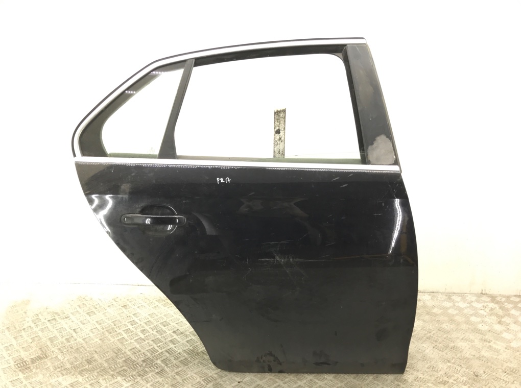 Дверь задняя правая для Volkswagen Jetta, 2008 г. 1.9 TDi дизель б/у