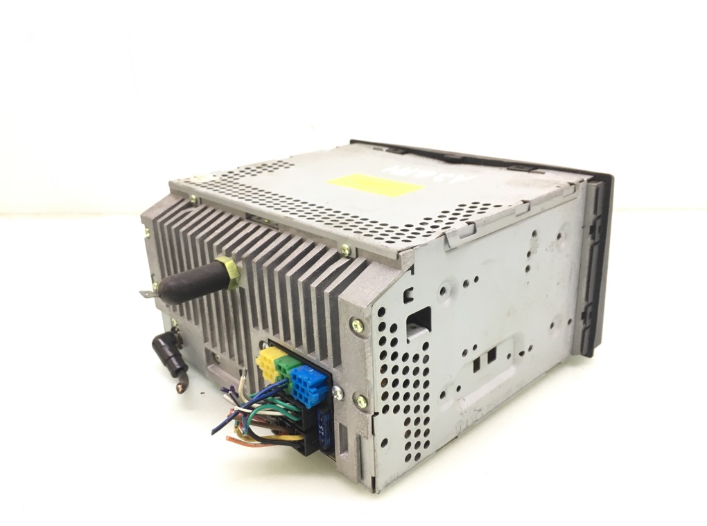 Магнитола для Kia Carens, 2007 г. 2.0 i бензин б/у — фото 3