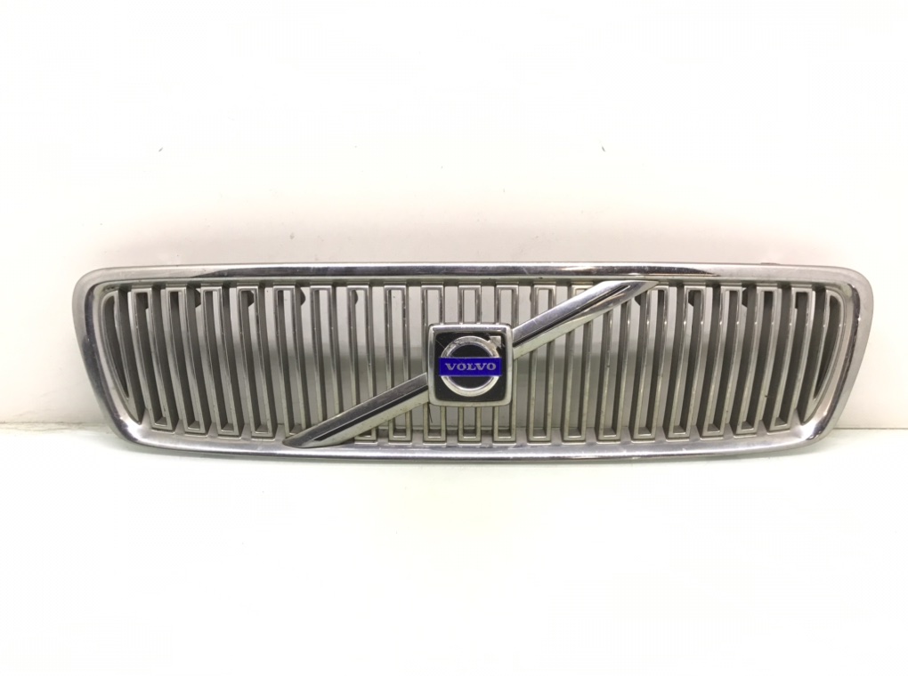 Решетка радиатора для Volvo V70, 2002 г. 2.4 i бензин б/у