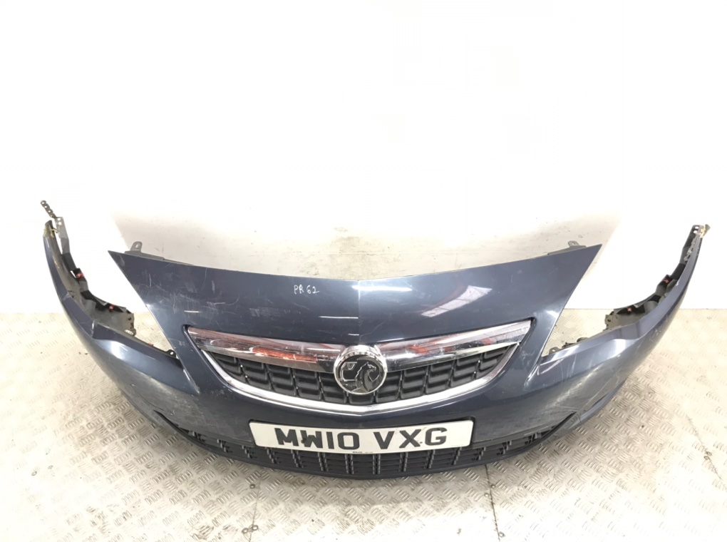 Бампер передний для Opel Astra, 2010 г. 1.3 CDTi дизель б/у