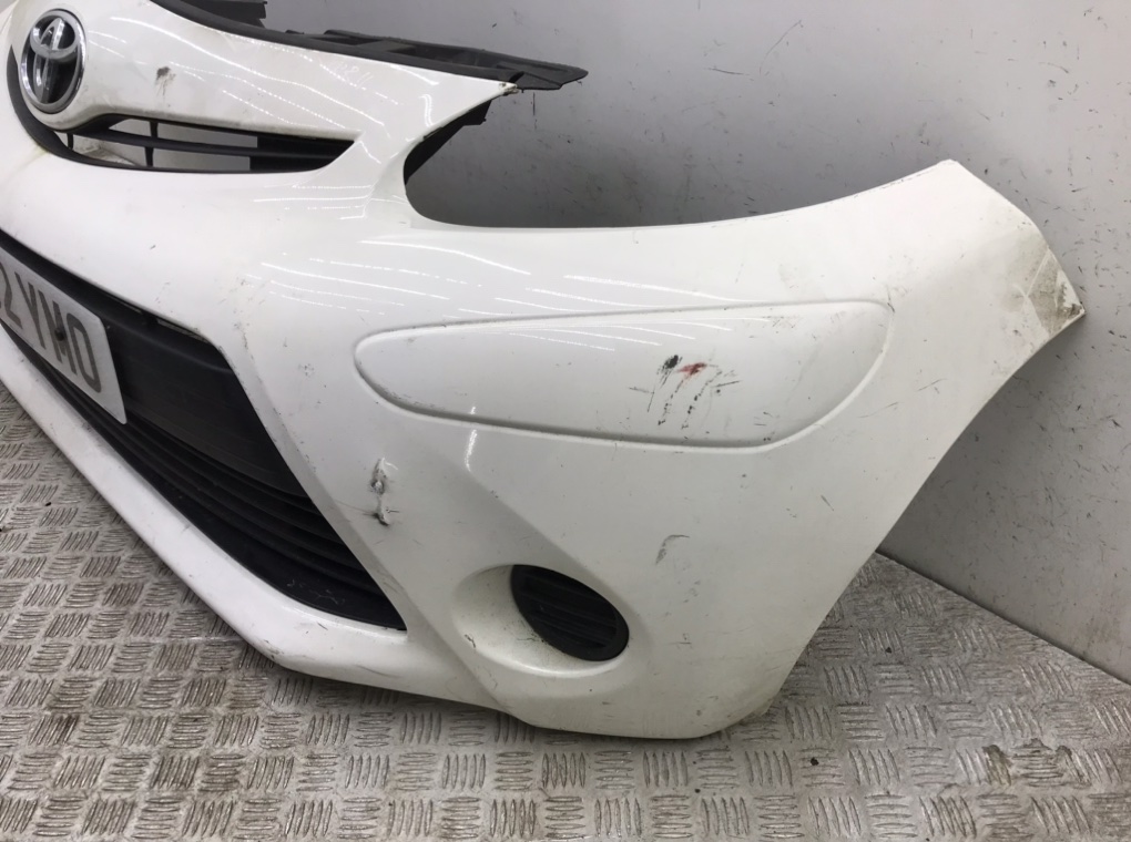 Бампер передний для Toyota Aygo, 2012 г. 1.0 i бензин б/у — фото 4