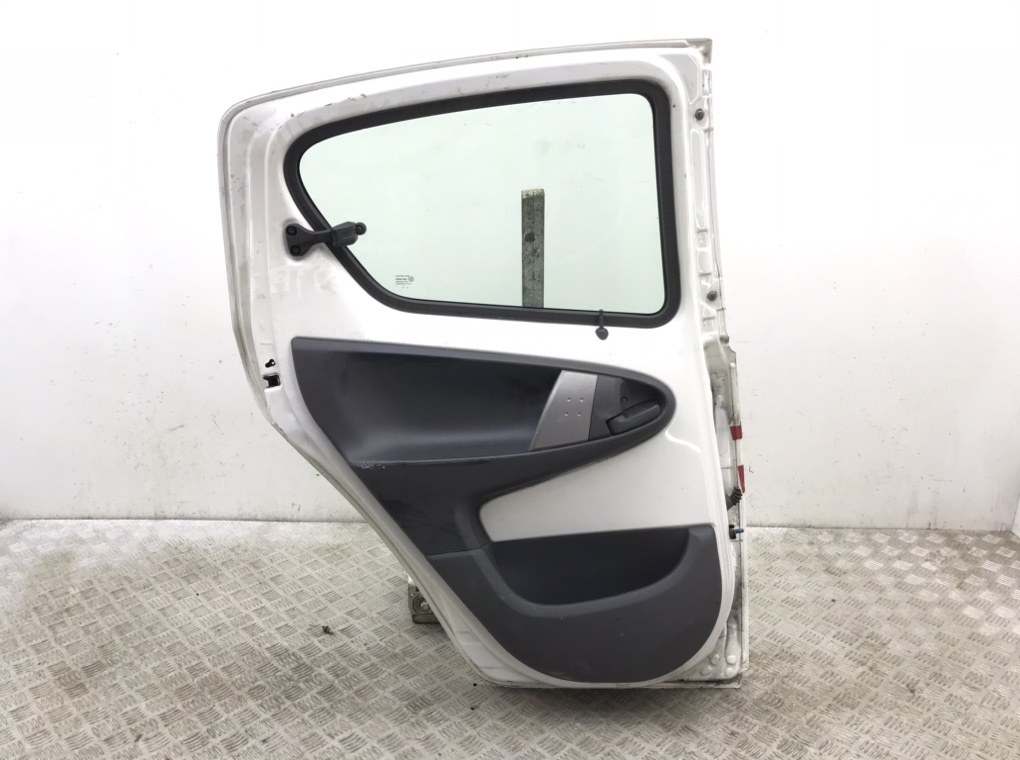 Дверь задняя левая для Toyota Aygo, 2012 г. 1.0 i бензин б/у — фото 4