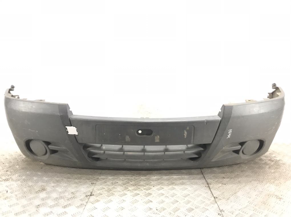 Бампер передний для Opel Vivaro, 2006 г. 1.9 CDTi дизель б/у