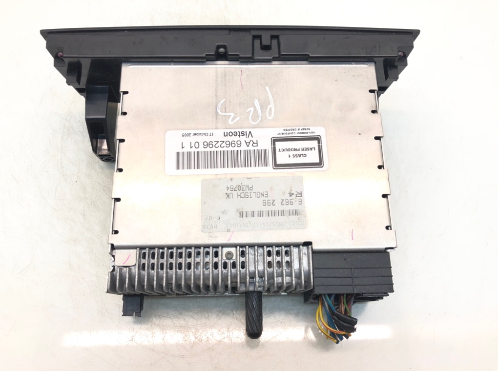 Магнитола для BMW 1 E87/E81/E82/E88, 2005 г. 1.6 i бензин б/у — фото 4