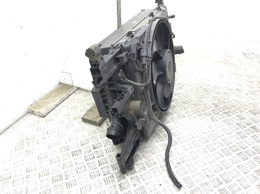 Кассета радиаторов для Opel Astra, 2012 г. 1.3 CDTi дизель б/у — фото 3
