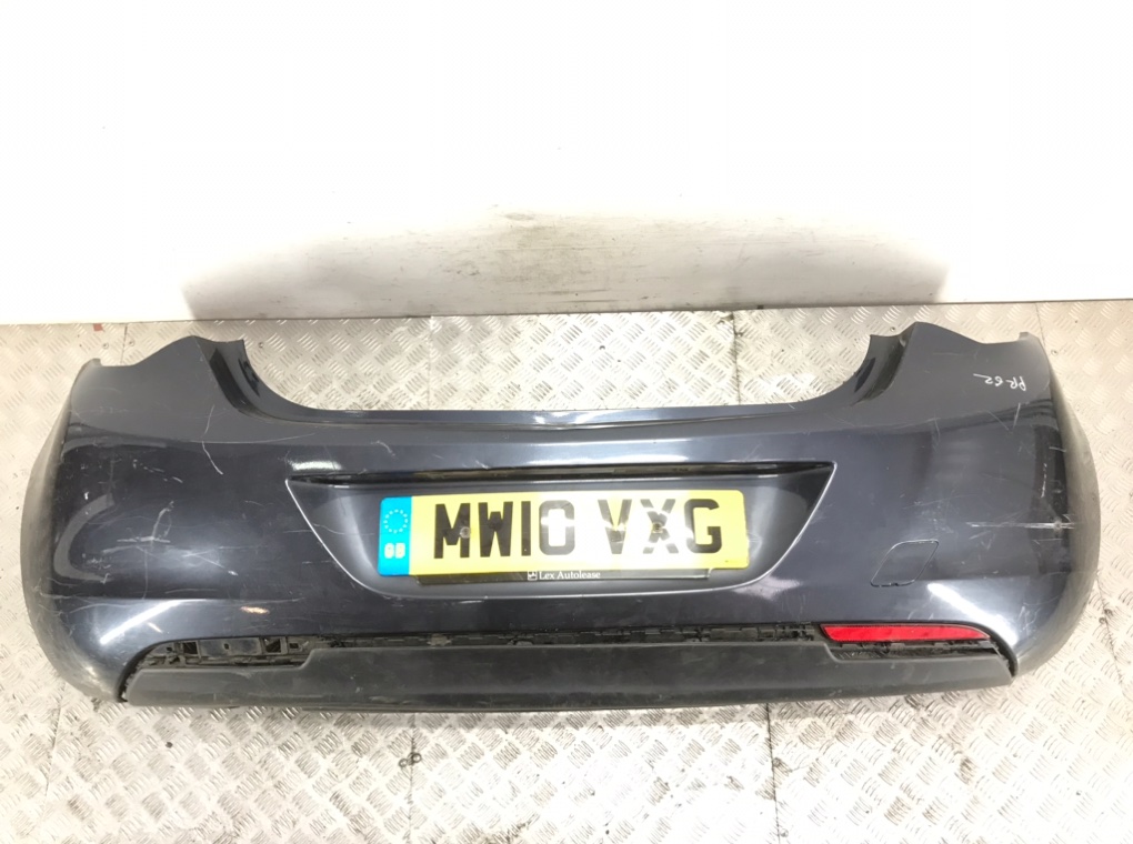 Бампер задний для Opel Astra, 2010 г. 1.3 CDTi дизель б/у