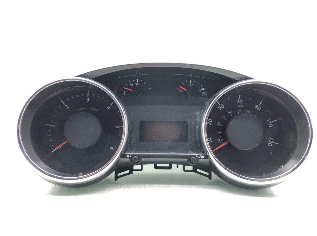 Щиток приборов (приборная панель) для Peugeot 5008, 2011 г. 1.6 HDi дизель б/у