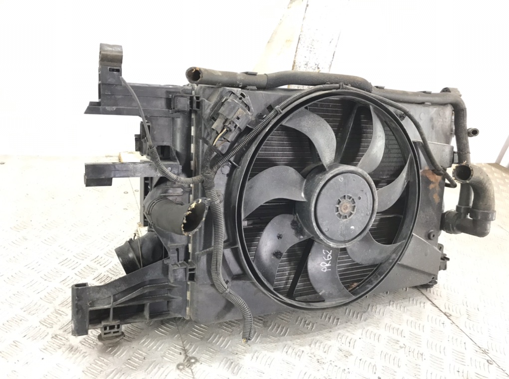 Кассета радиаторов для Opel Astra, 2010 г. 1.3 CDTi дизель б/у — фото 4
