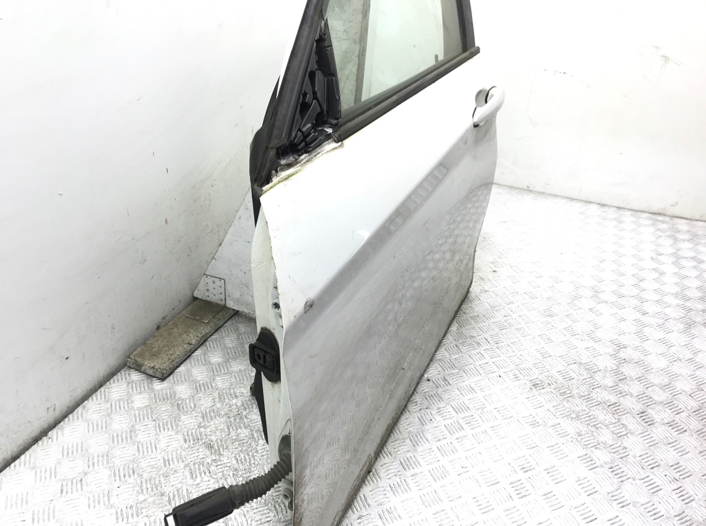 Дверь передняя левая для BMW 1 F20/F21, 2013 г. 2.0 TD дизель б/у — фото 2
