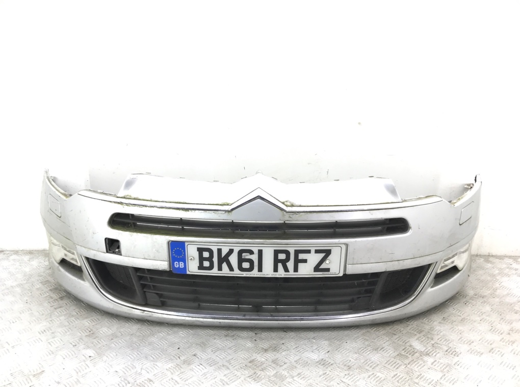 Бампер передний для Citroen C5, 2011 г. 2.0 HDi дизель б/у