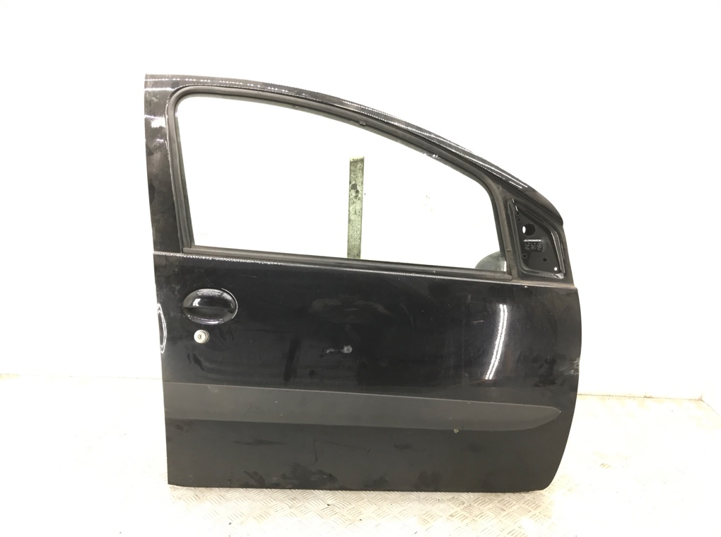 Дверь передняя правая для Toyota Aygo, 2006 г. 1.0 i бензин б/у