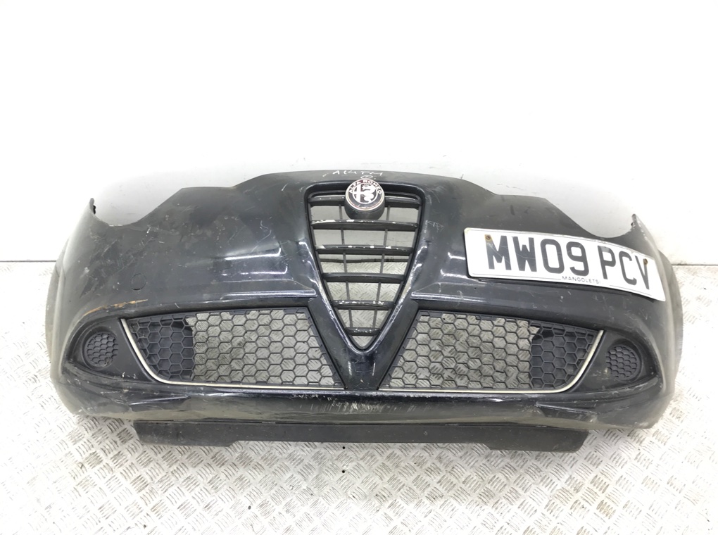 Бампер передний для Alfa Romeo MiTo, 2009 г. 1.4 i бензин б/у