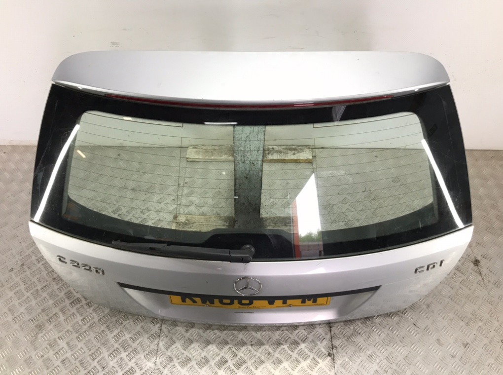 Крышка багажника для Mercedes C W204, 2008 г. 2.2 CDi дизель б/у — фото 2