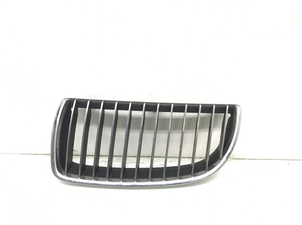 Решетка радиатора для BMW 3 E90/E91/E92/E93, 2007 г. 2.0 TD дизель б/у