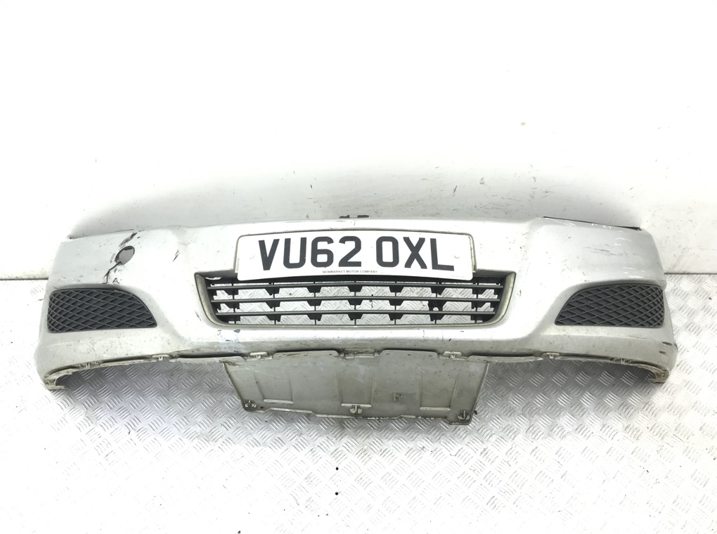 Бампер передний для Opel Astra, 2012 г. 1.7 CDTi дизель б/у