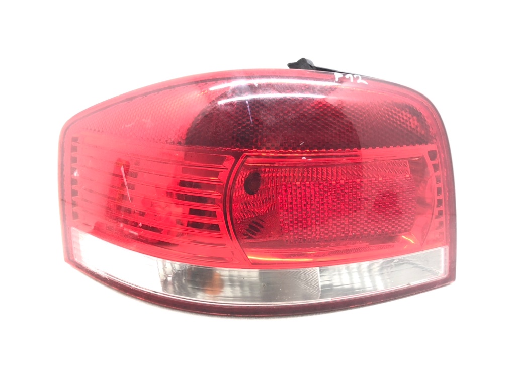 Фонарь задний левый для Audi A3, 2004 г. 2.0 TDi дизель б/у