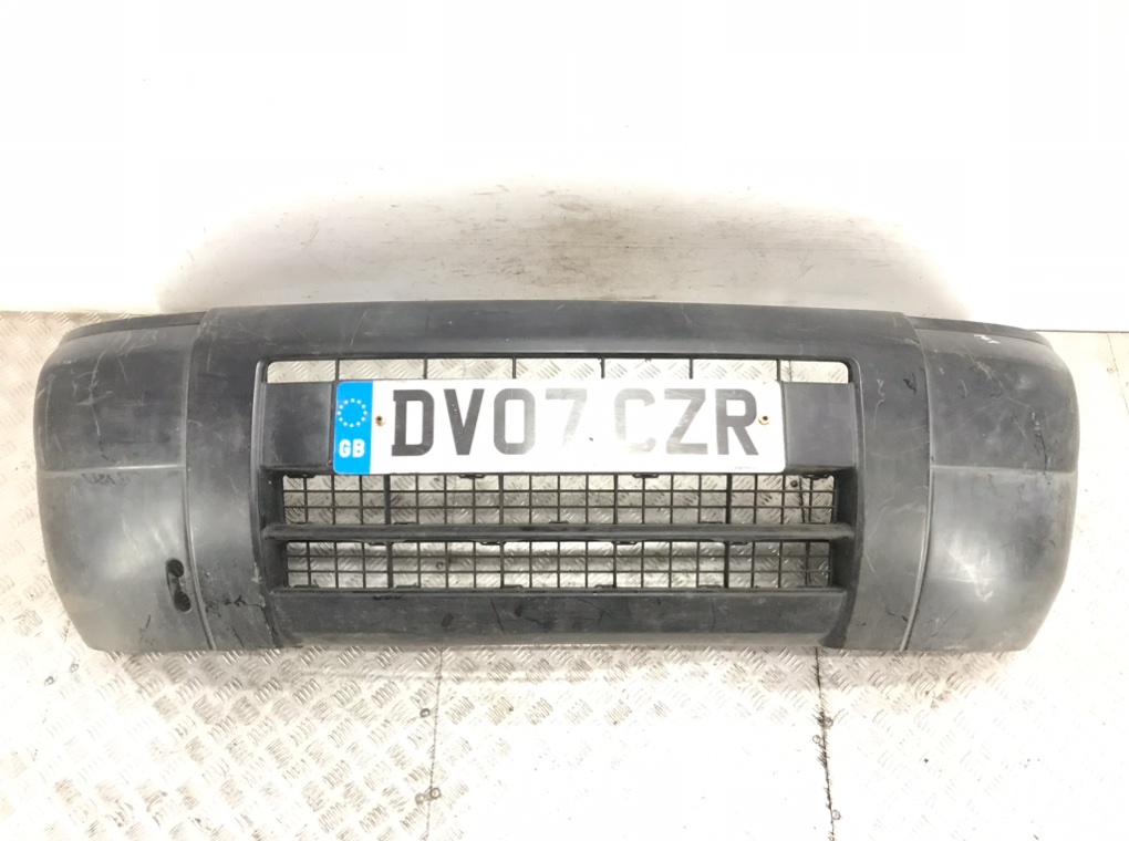 Бампер передний для Peugeot Partner, 2007 г. 1.6 б/у