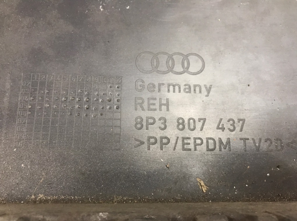 Бампер передний для Audi A3, 2004 г. 2.0 TDi дизель б/у — фото 11