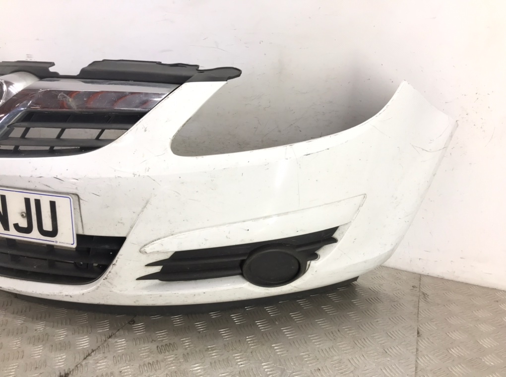 Бампер передний для Opel Corsa, 2009 г. 1.0 i бензин б/у — фото 2