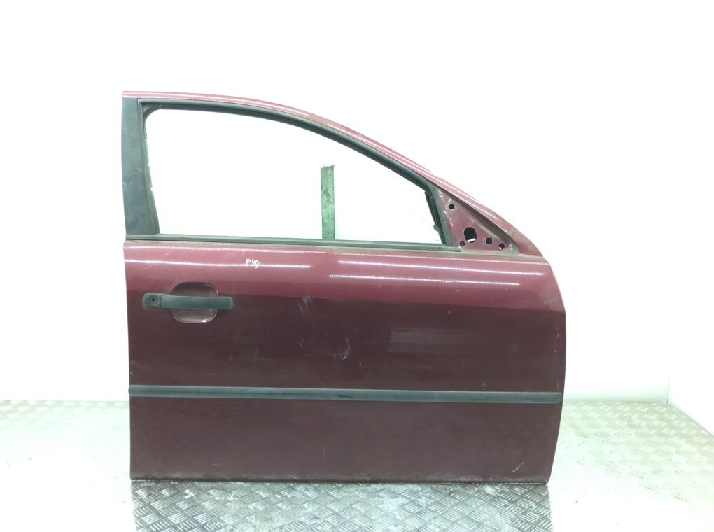 Дверь передняя правая для Ford Mondeo, 2003 г. 1.8 i бензин б/у