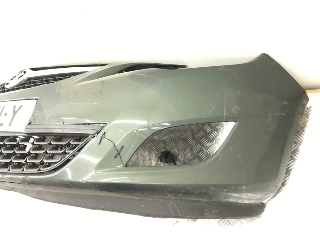 Бампер передний для Opel Astra, 2010 г. 1.7 CDTi дизель б/у — фото 4