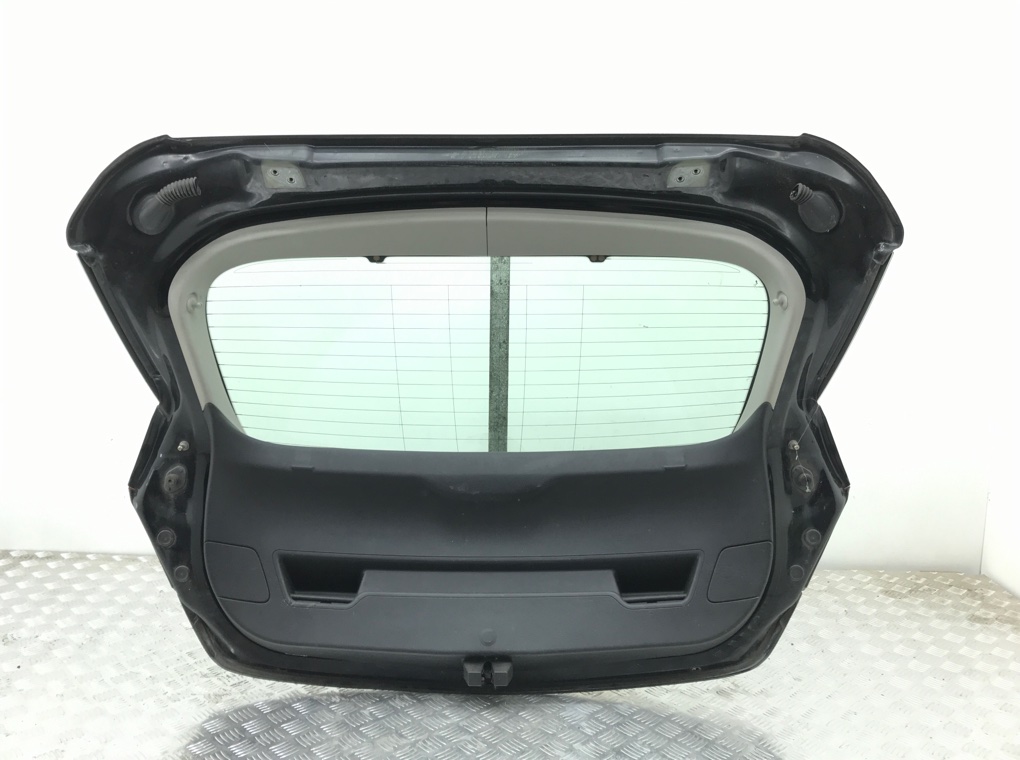 Крышка багажника для Opel Astra, 2009 г. 2.0 CDTi дизель б/у — фото 3