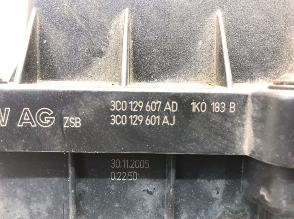 Корпус воздушного фильтра для Volkswagen Jetta, 2006 г. 1.9 TDi дизель б/у — фото 6