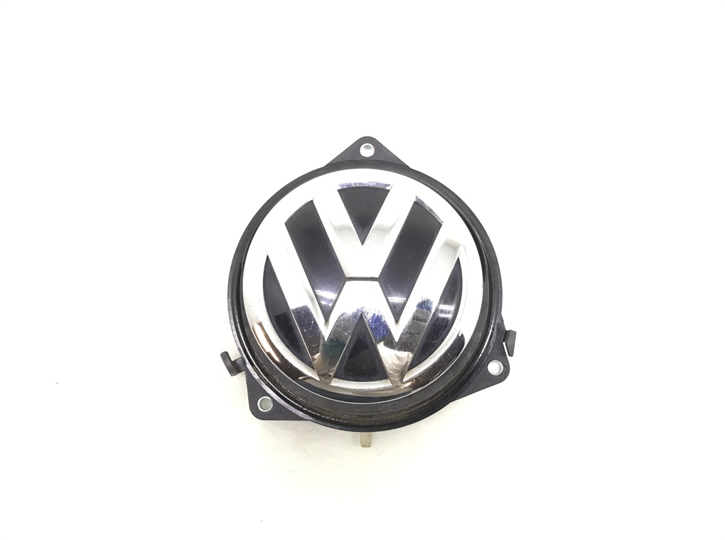 Кнопка открытия багажника для Volkswagen Passat, 2016 г. 1.6 TDi дизель б/у