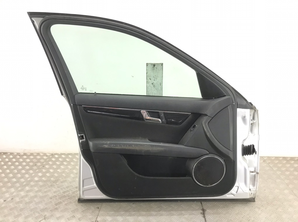 Дверь передняя левая для Mercedes C W204, 2008 г. 2.2 CDi дизель б/у — фото 3