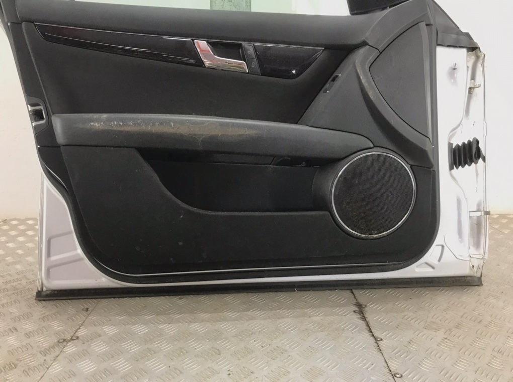 Дверь передняя левая для Mercedes C W204, 2008 г. 2.2 CDi дизель б/у — фото 4