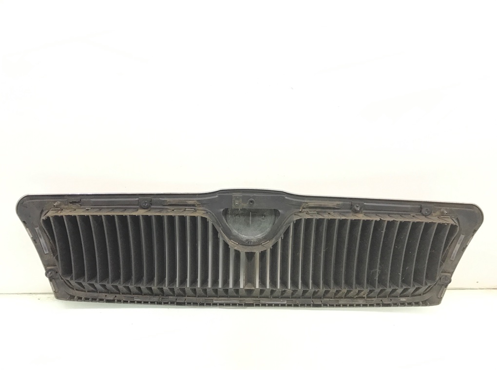 Решетка радиатора для Skoda Octavia, 2004 г. 1.6 i бензин б/у — фото 3