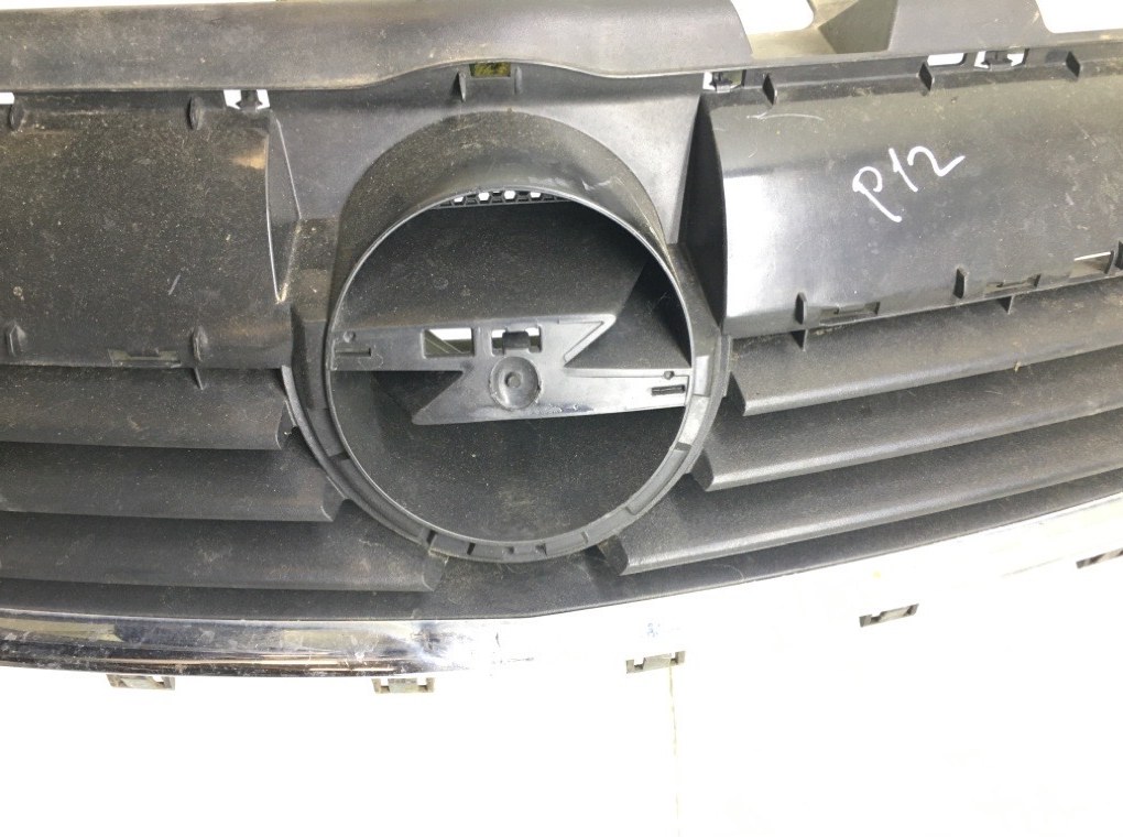 Решетка радиатора для Opel Zafira, 2006 г. 1.6 i бензин б/у — фото 6