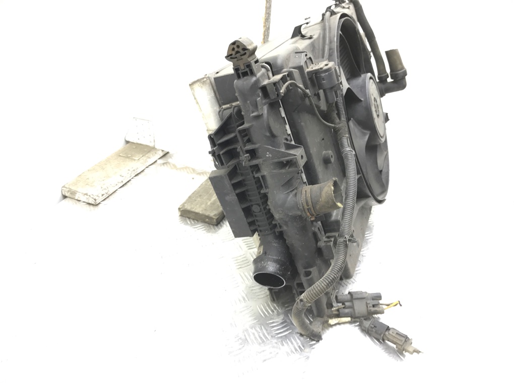 Кассета радиаторов для Opel Astra, 2009 г. 2.0 CDTi дизель б/у — фото 3