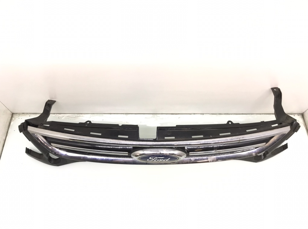 Решетка радиатора для Ford Mondeo, 2010 г. 2.0 TDCi дизель б/у — фото 2