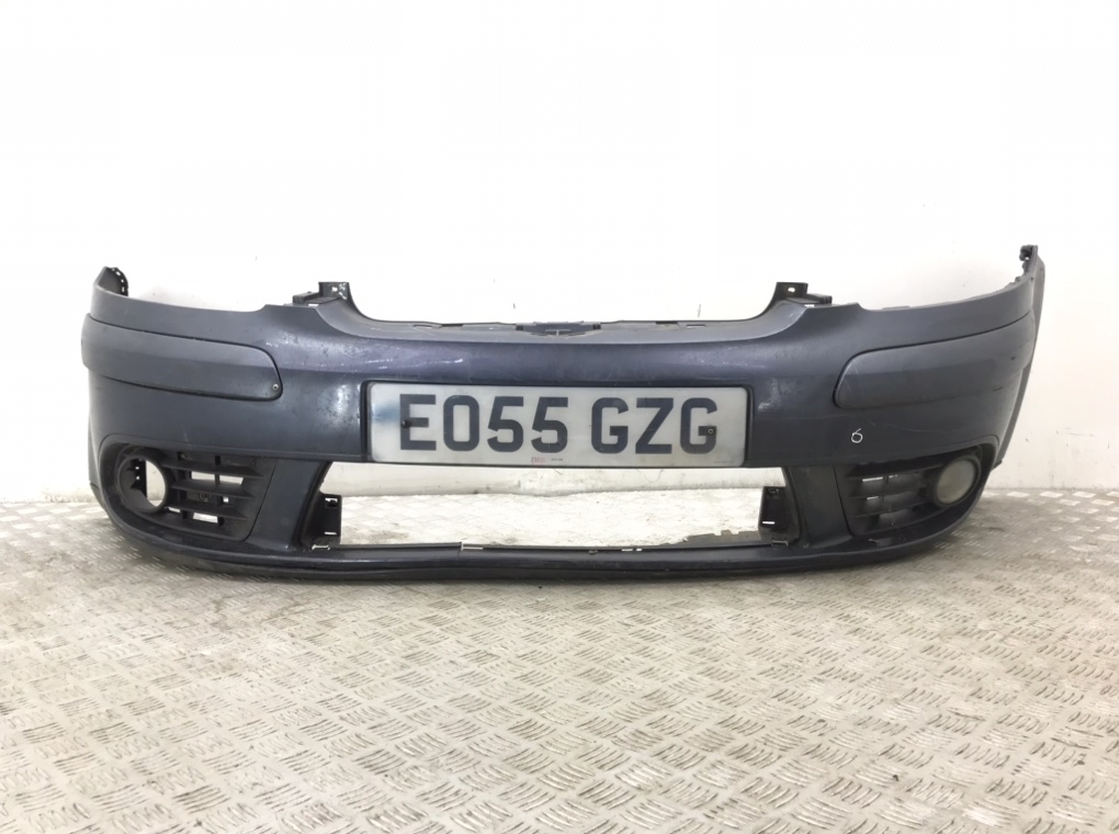 Бампер передний для Volkswagen Golf Plus, 2005 г. 1.9 TDi дизель б/у