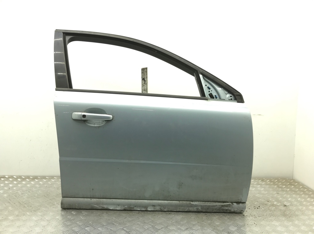 Дверь передняя правая для Volvo V70, 2007 г. 2.4 TD дизель б/у