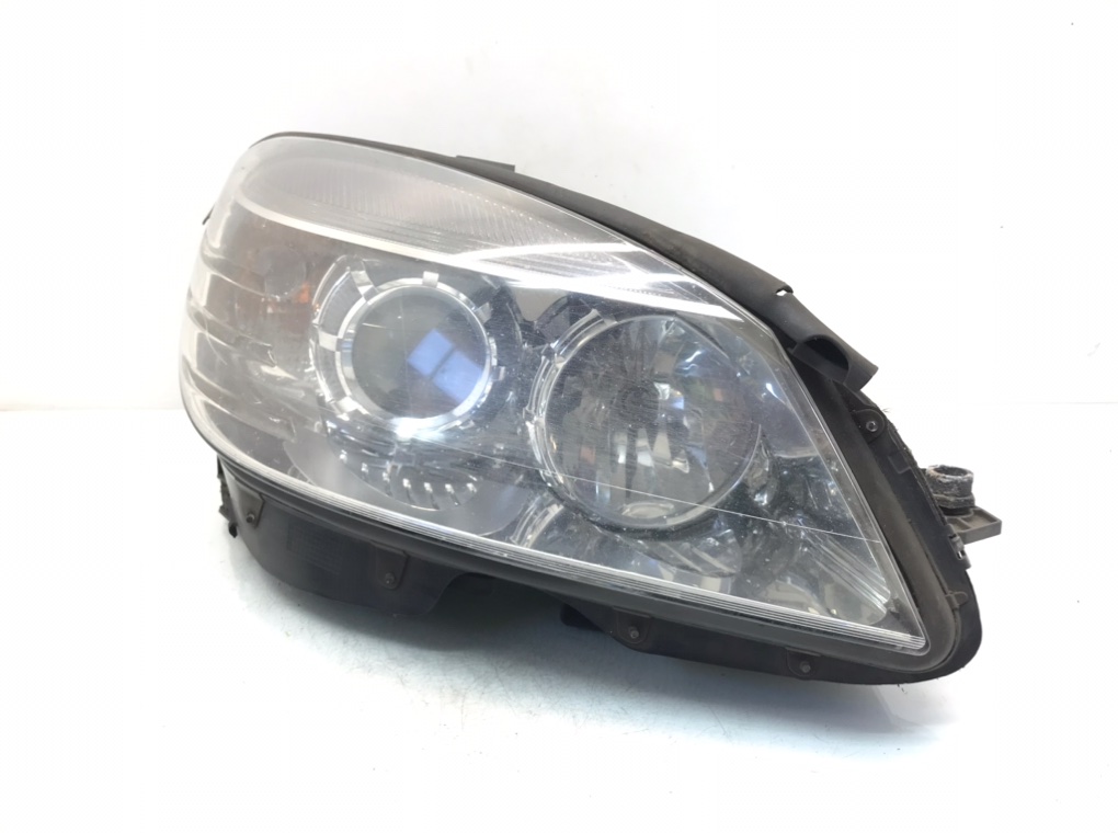 Фара правая для Mercedes C W204, 2008 г. 2.2 CDi дизель б/у