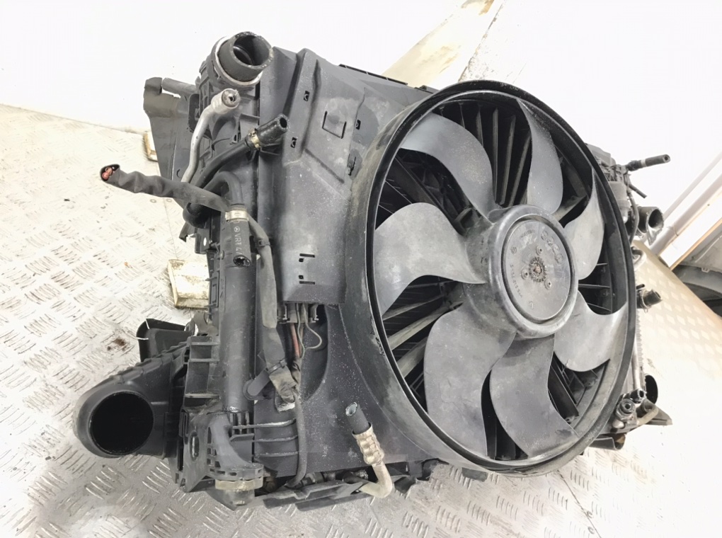 Кассета радиаторов для Mercedes C W204, 2010 г. 2.2 CDi дизель б/у — фото 3