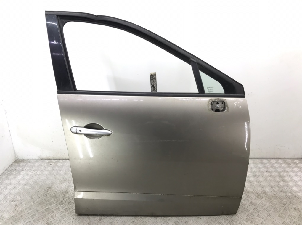 Дверь передняя правая для Renault Grand Scenic, 2009 г. 1.6 i бензин б/у