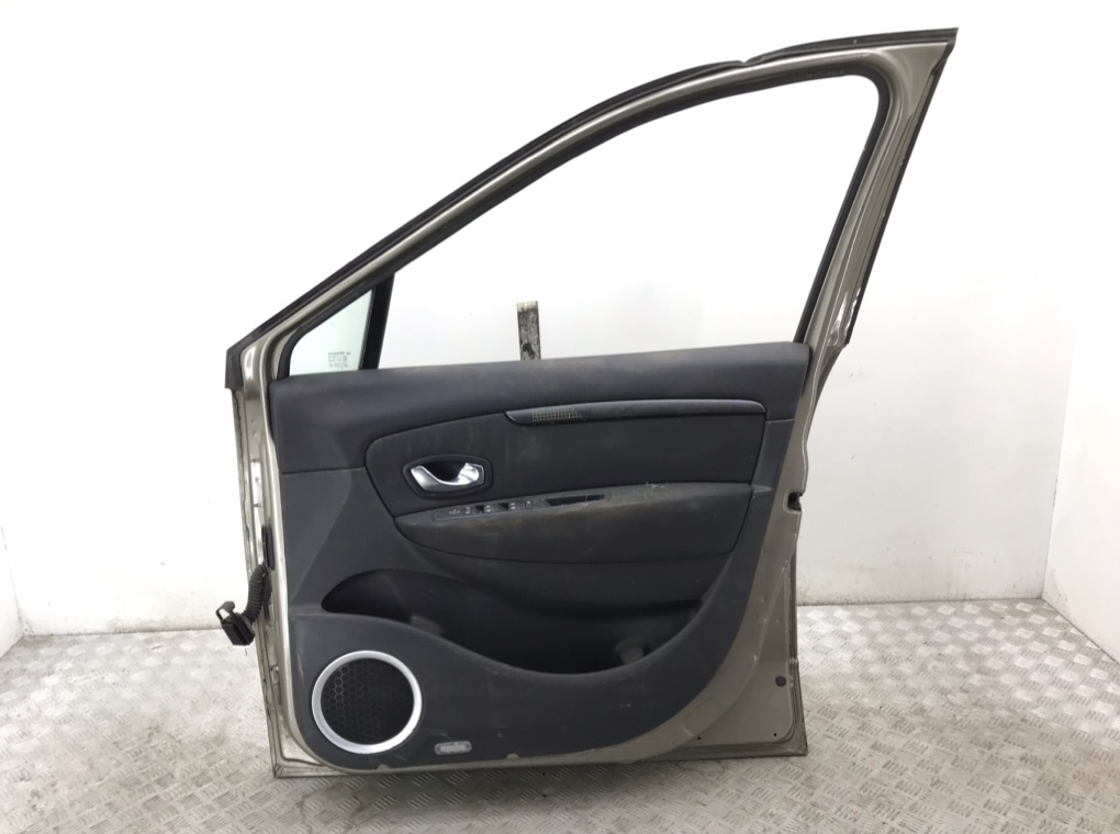 Дверь передняя правая для Renault Grand Scenic, 2009 г. 1.6 i бензин б/у — фото 4