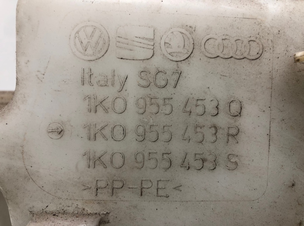 Бачок омывателя для Audi A3, 2004 г. 2.0 TDi дизель б/у — фото 6